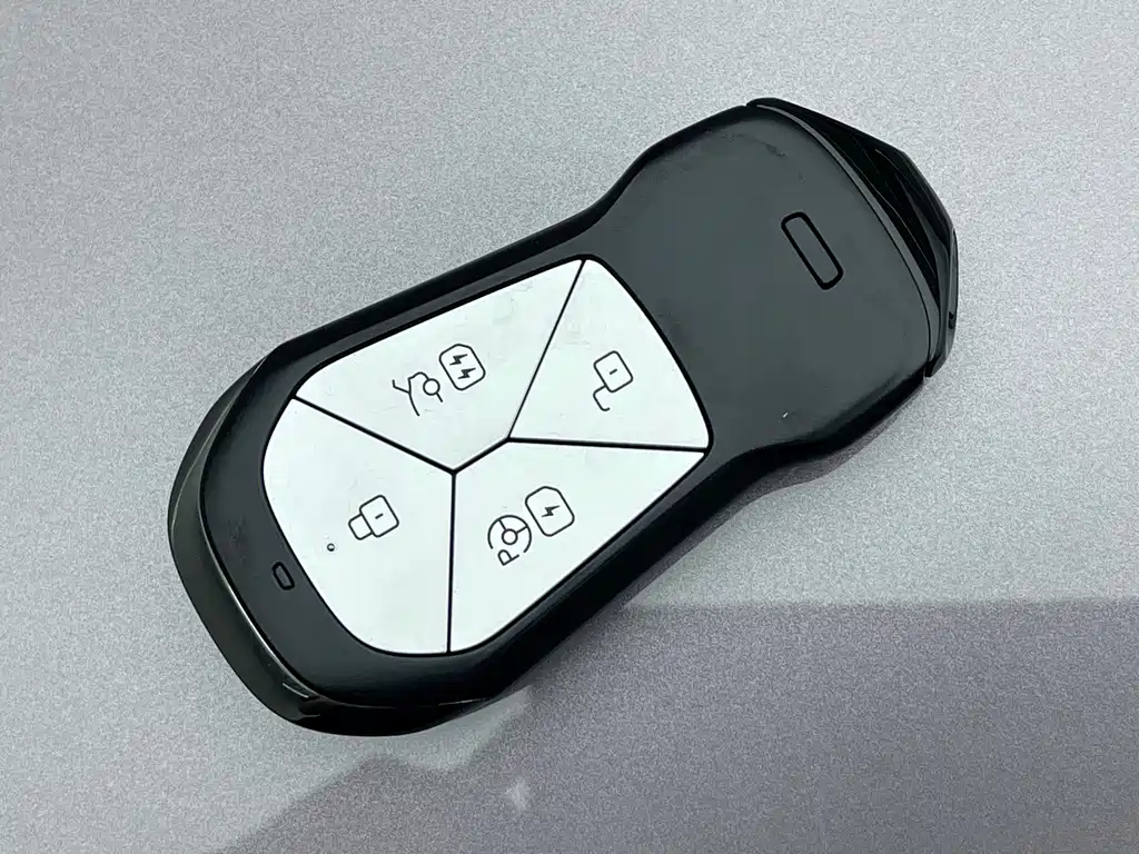XPeng P7 — миниатюра 15