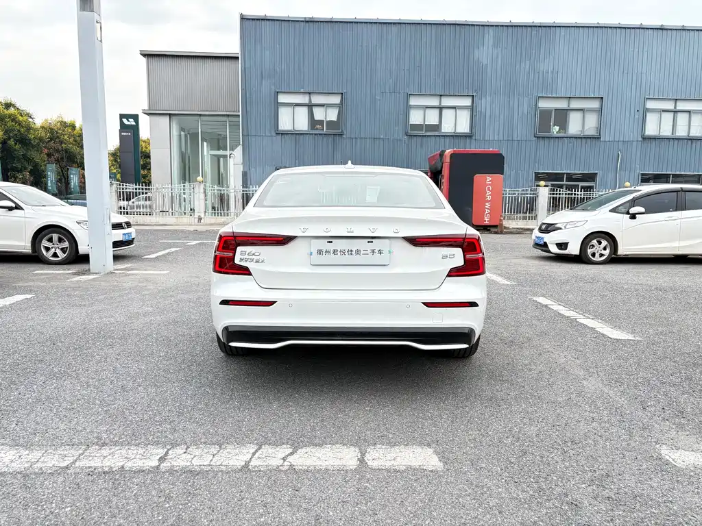 Volvo S60 — миниатюра 6