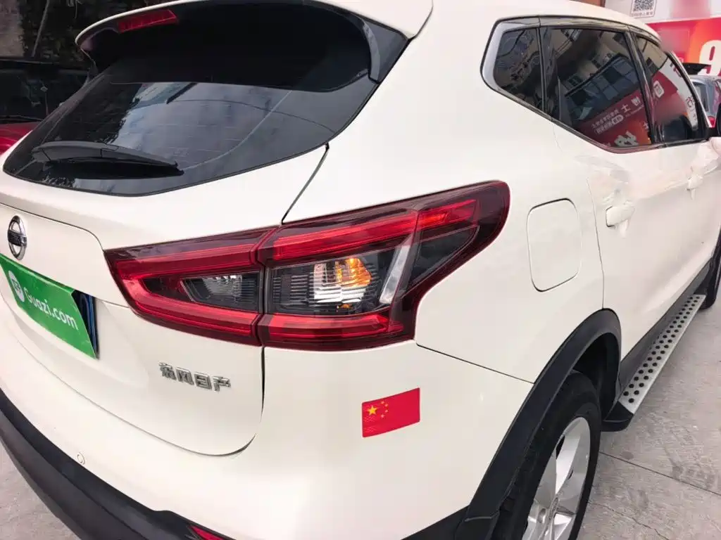 Nissan Qashqai — миниатюра 8