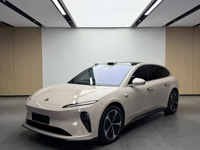 NIO ET5T