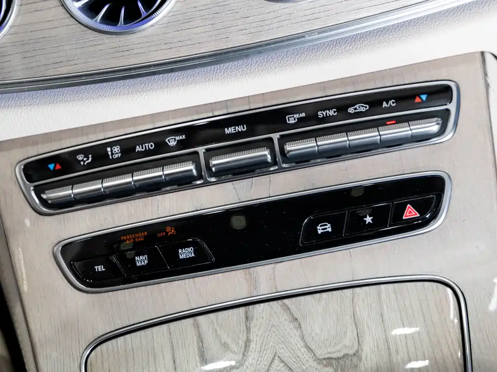 MERCEDES-BENZ E CLASS