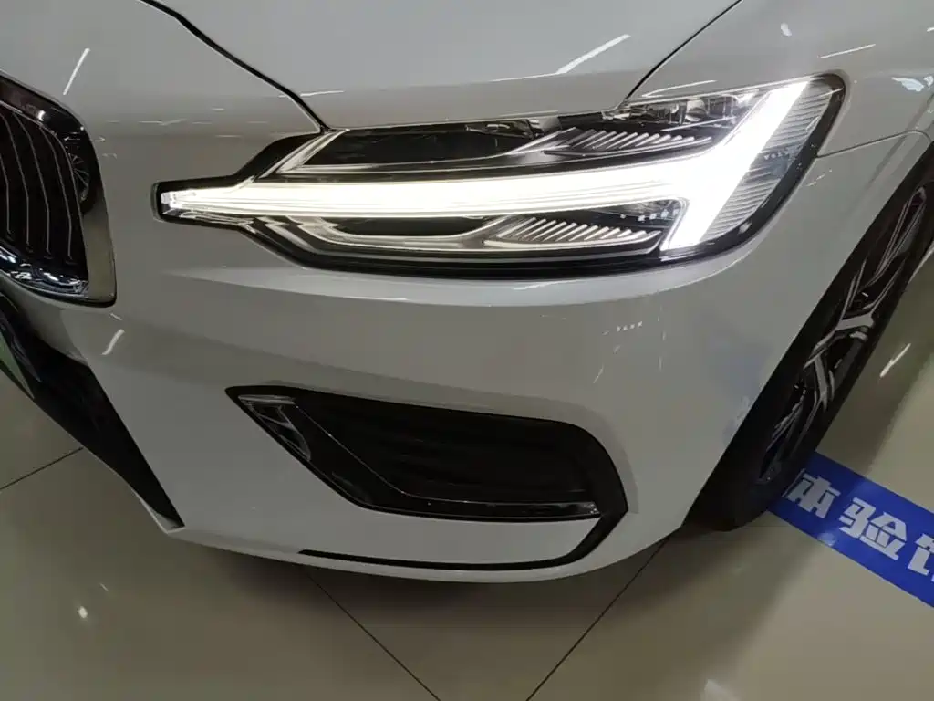 Volvo S60 — миниатюра 24