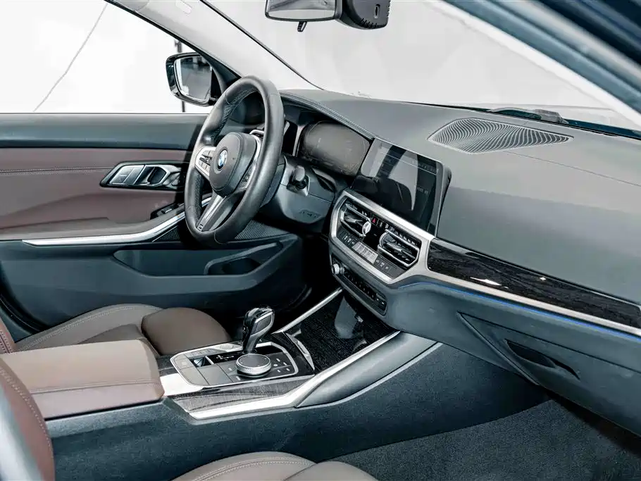 BMW 3 Series — миниатюра 17