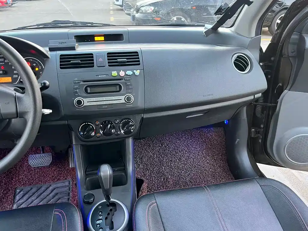 Suzuki Swift — миниатюра 8