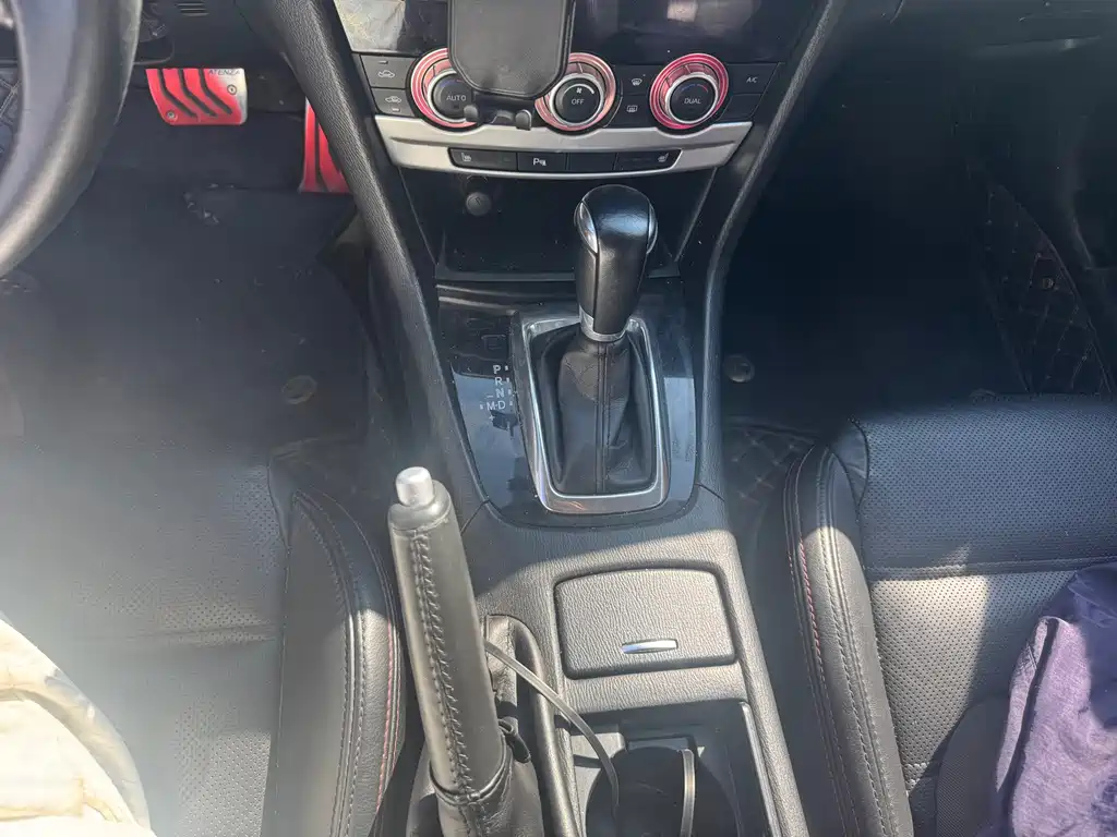 Mazda Atenza — миниатюра 6
