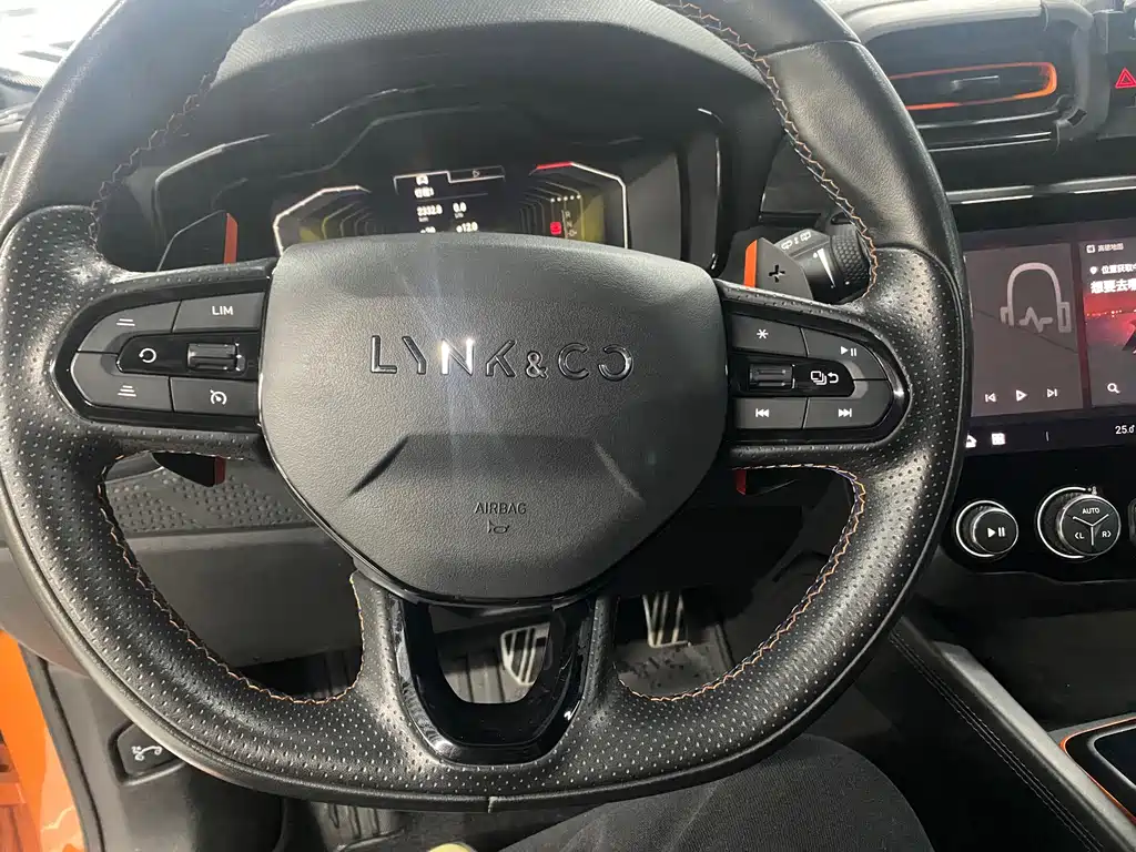 LYNK & CO. 02 HATCHBACK