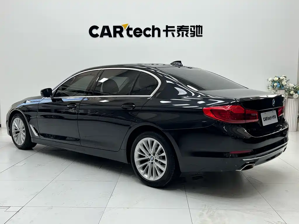 BMW 5 Series — миниатюра 6