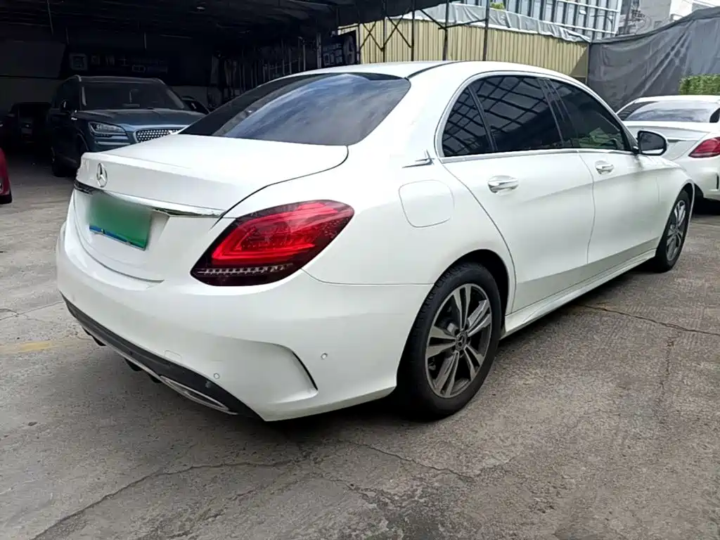 Mercedes-Benz C-Class — миниатюра 7