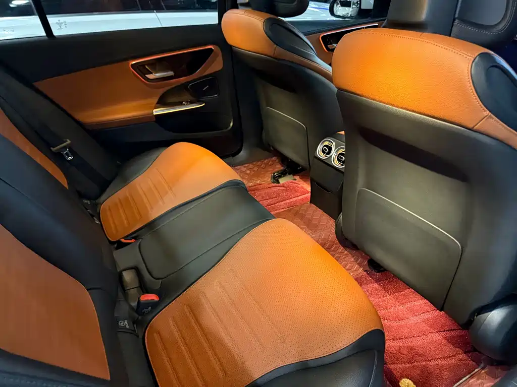 Mercedes-Benz C-Class — миниатюра 14