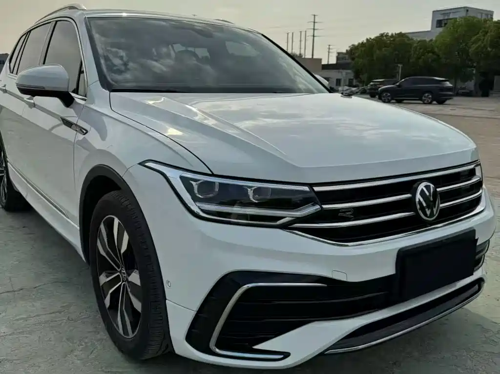 Volkswagen Tiguan L — миниатюра 12