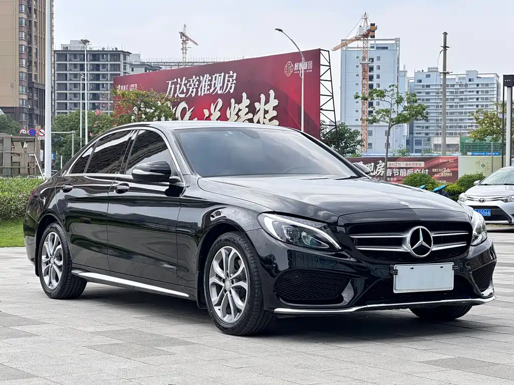 Mercedes-Benz C-Class — миниатюра 3