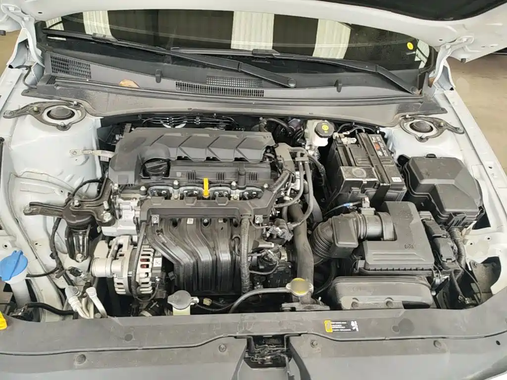 Hyundai Elantra — миниатюра 20