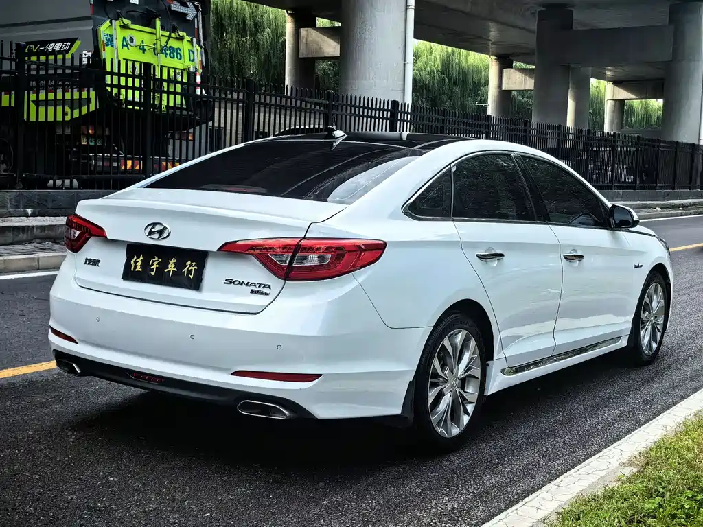 Hyundai Sonata — миниатюра 3