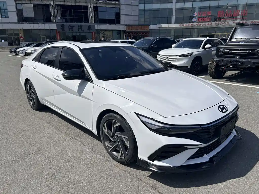 Hyundai Elantra — миниатюра 4