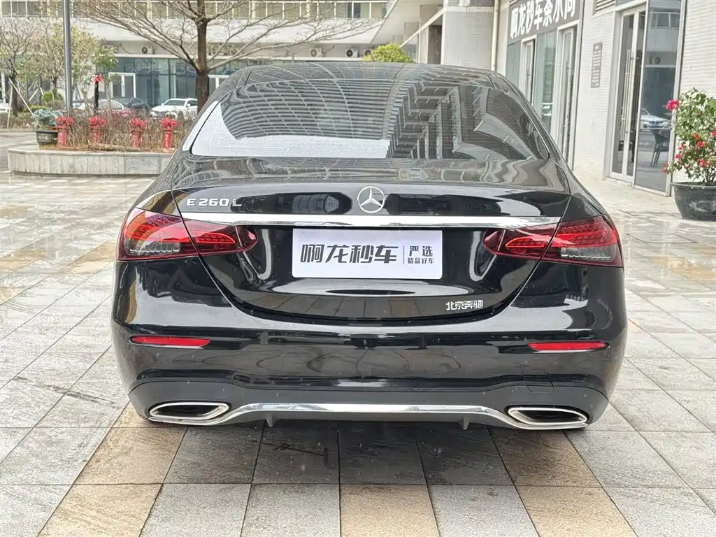 MERCEDES-BENZ E CLASS