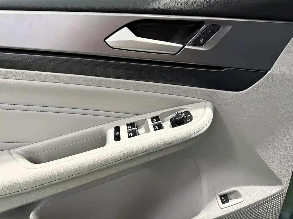 Volkswagen Lamando — миниатюра 9