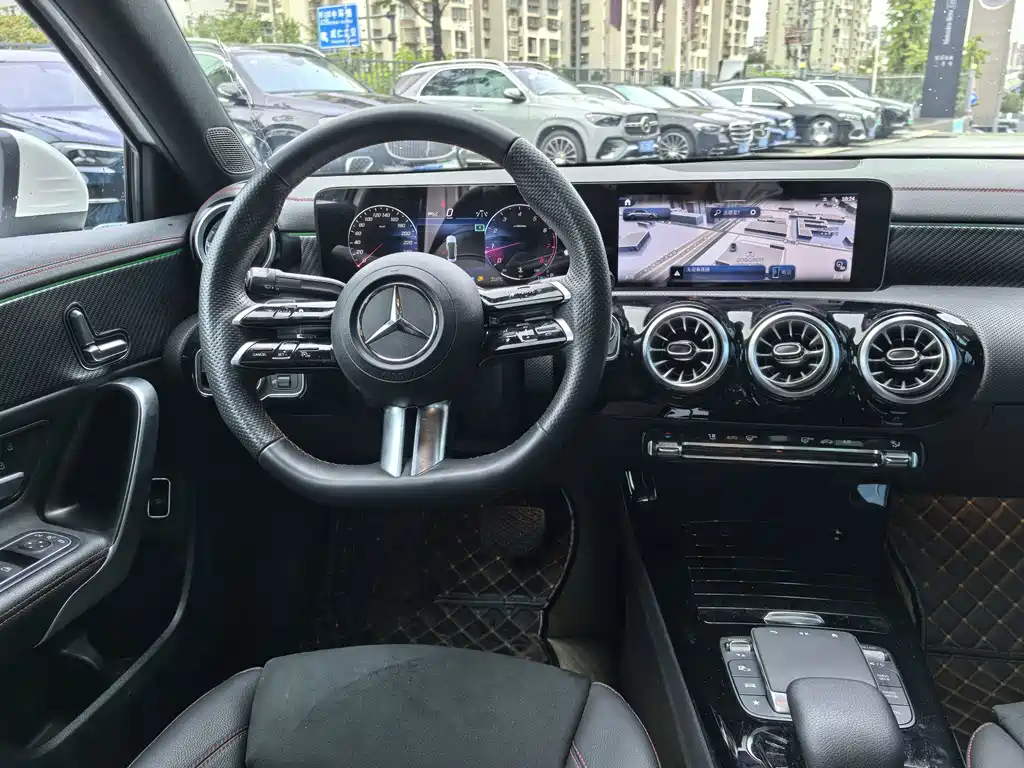 Mercedes-Benz A-Class — миниатюра 15