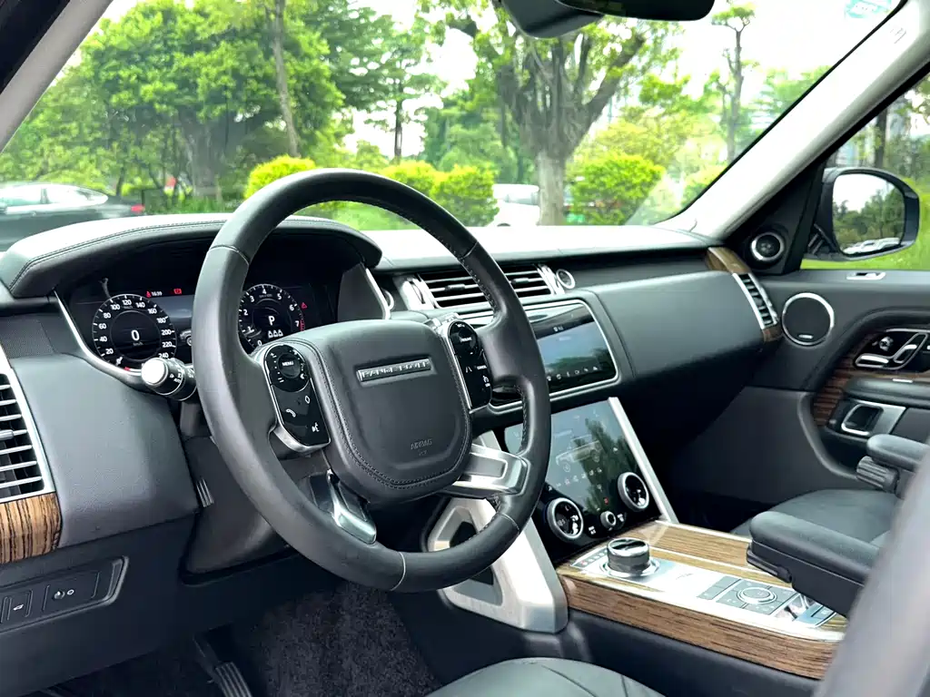 Land Rover Range Rover — миниатюра 10