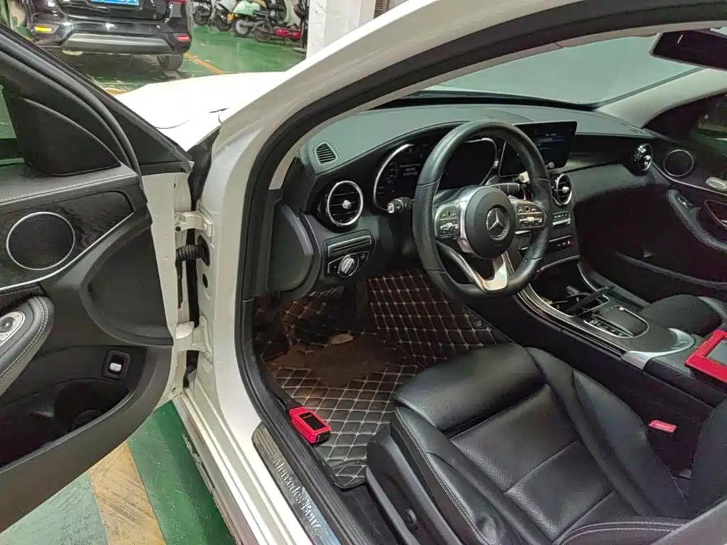 Mercedes-Benz C-Class — миниатюра 16