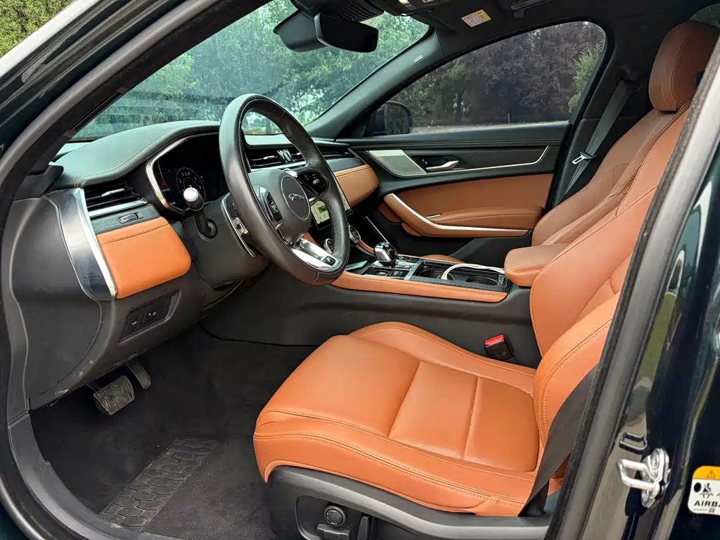 Jaguar XFL — миниатюра 7