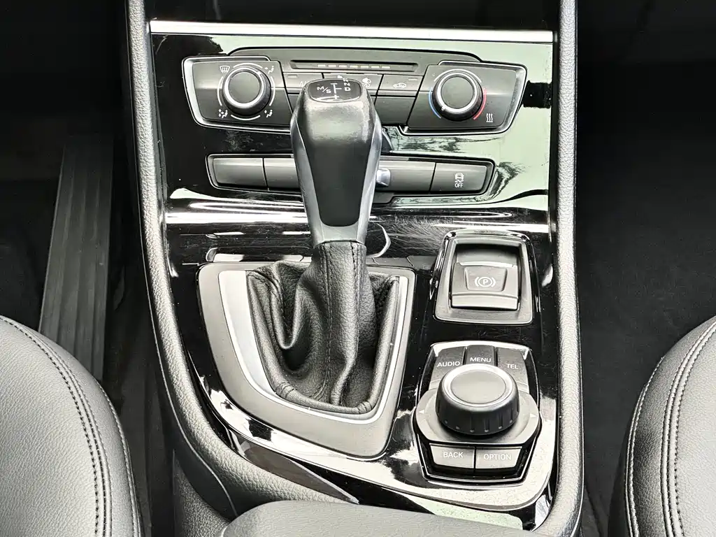 BMW 2 SERIES STATION WAGON