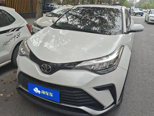 TOYOTA IZOA 2022