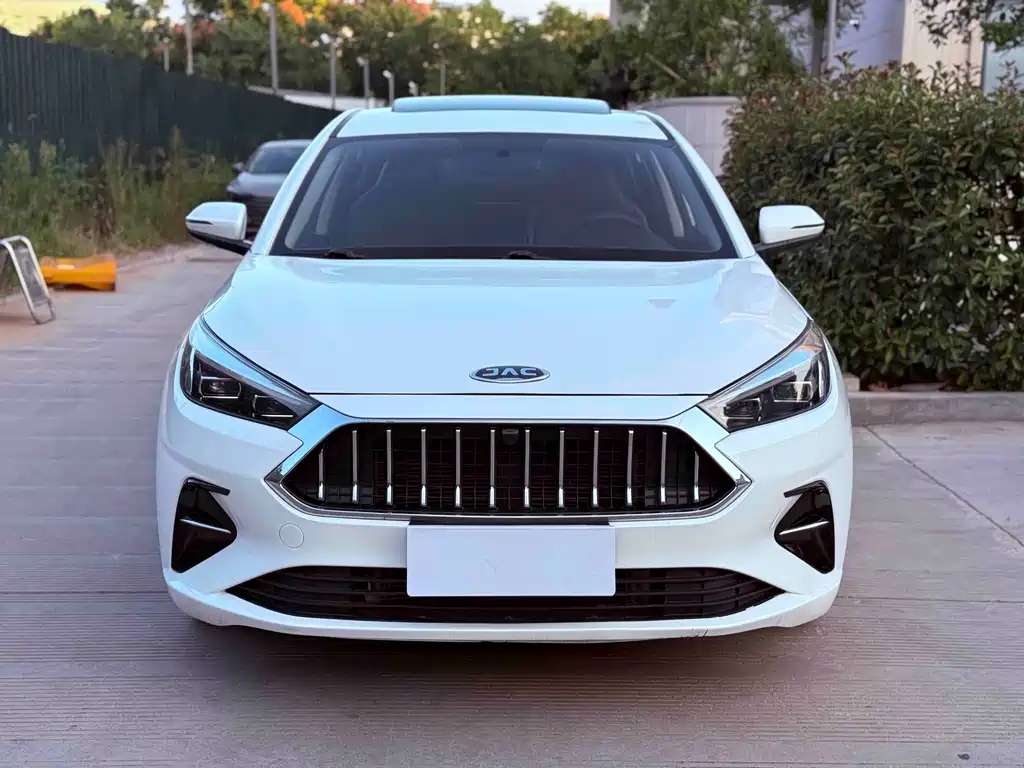 JAC A5 — миниатюра 2