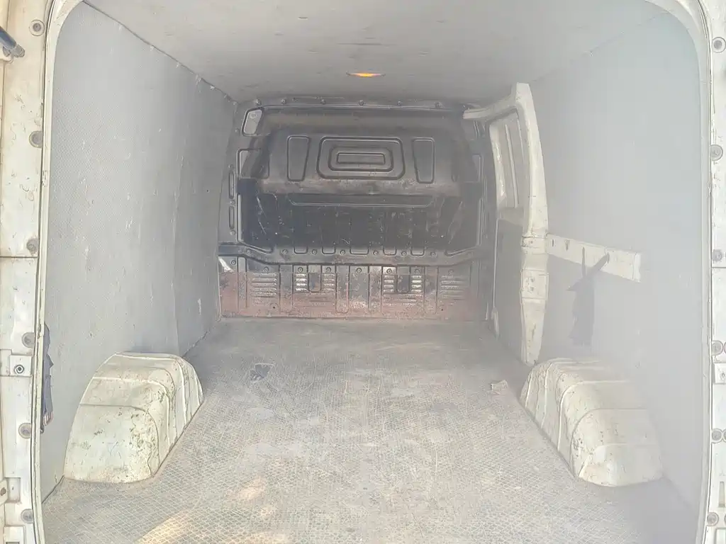 SAIC MAXUS CHASE EV30