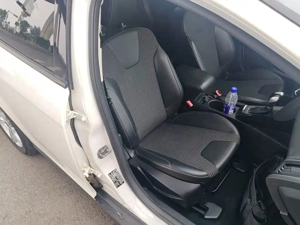 Ford Focus — миниатюра 25