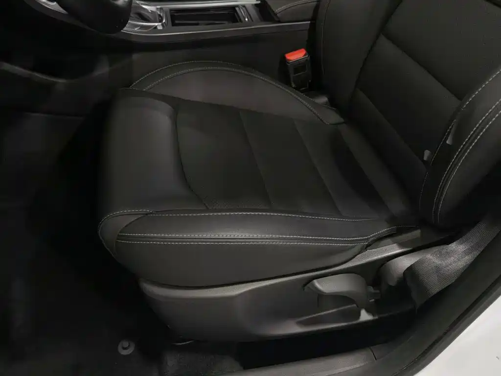 Geely Emgrand — миниатюра 20