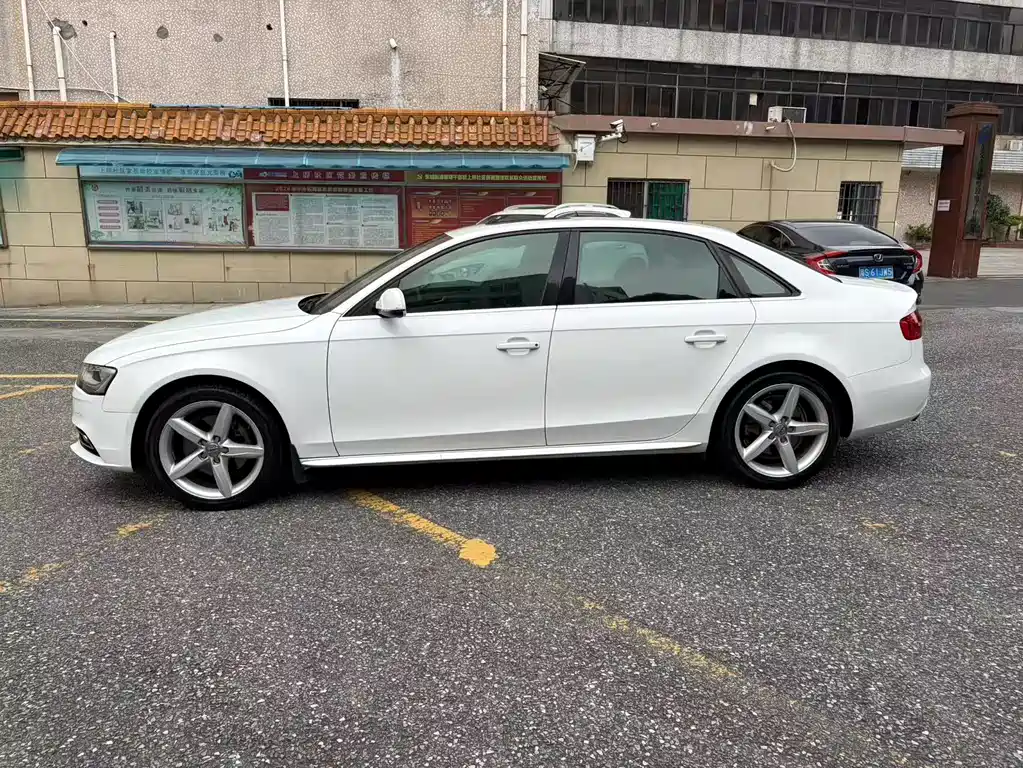Audi A4L 2015 35 TFSI AT