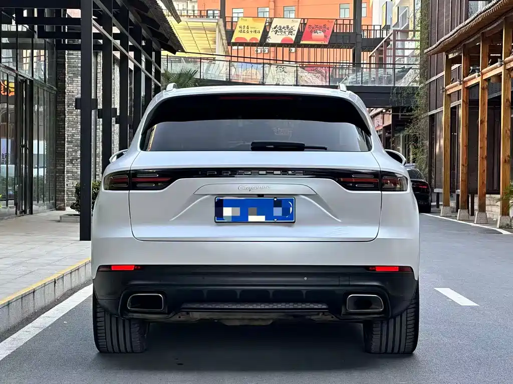Porsche Cayenne — миниатюра 8