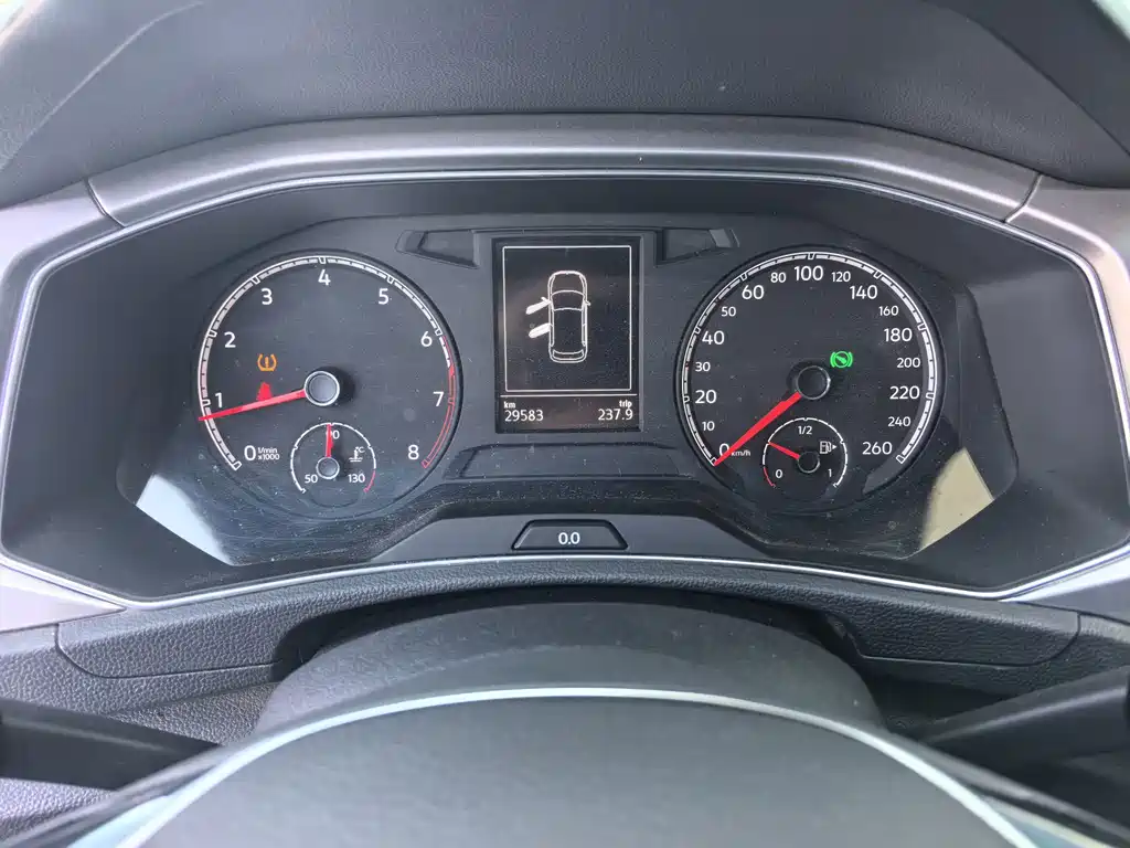 Volkswagen T-Roc — миниатюра 8