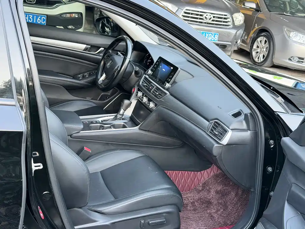 Honda Accord — миниатюра 9