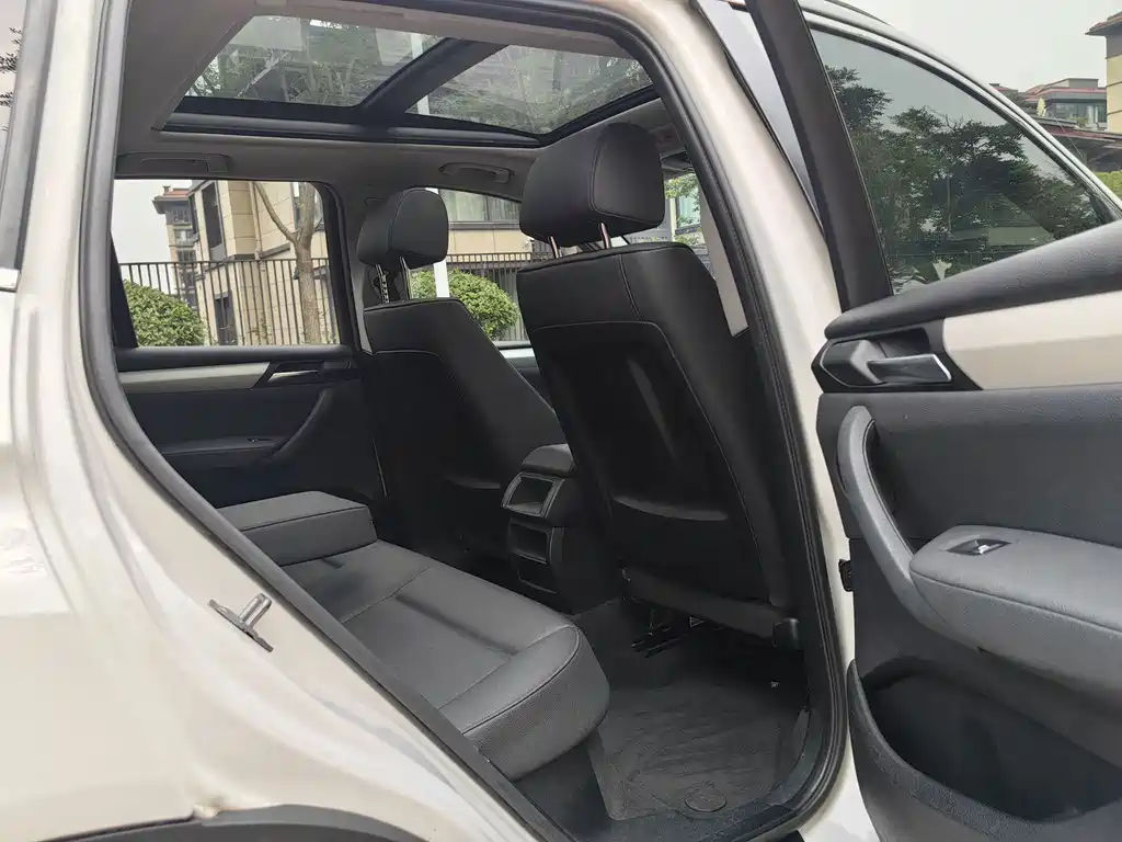 BMW X3 (Import) — миниатюра 16