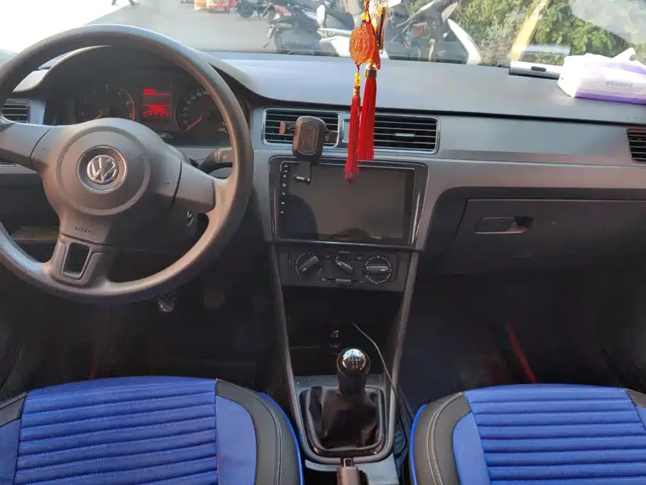 Volkswagen Santana — миниатюра 12