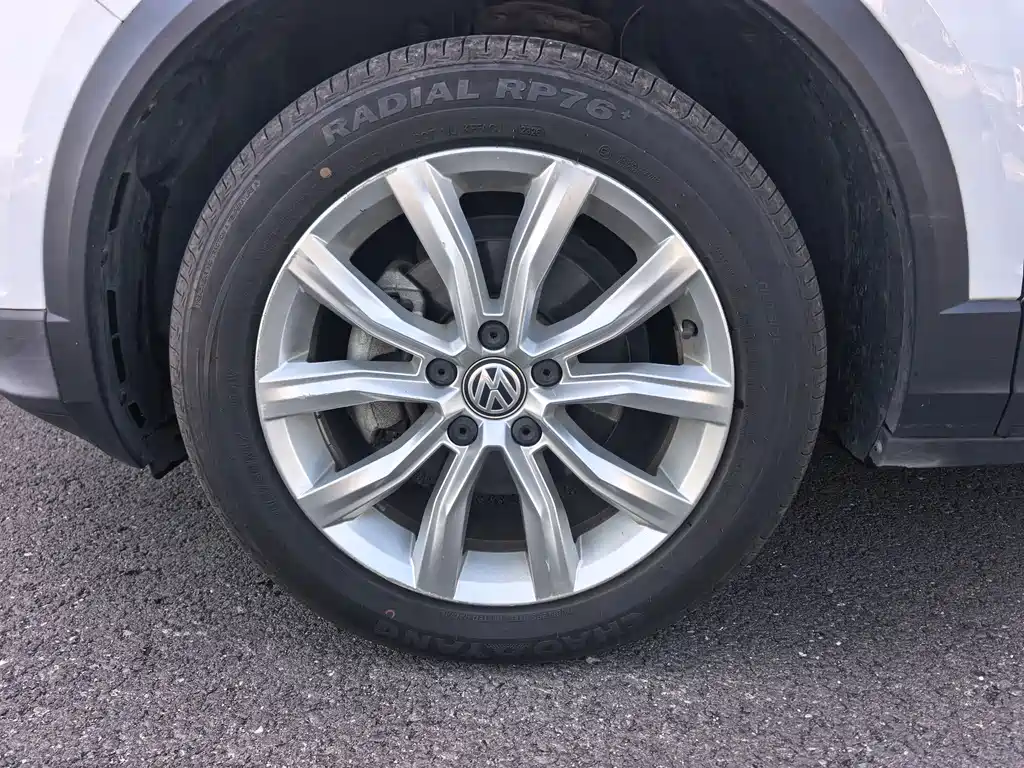 Volkswagen T-Roc — миниатюра 6
