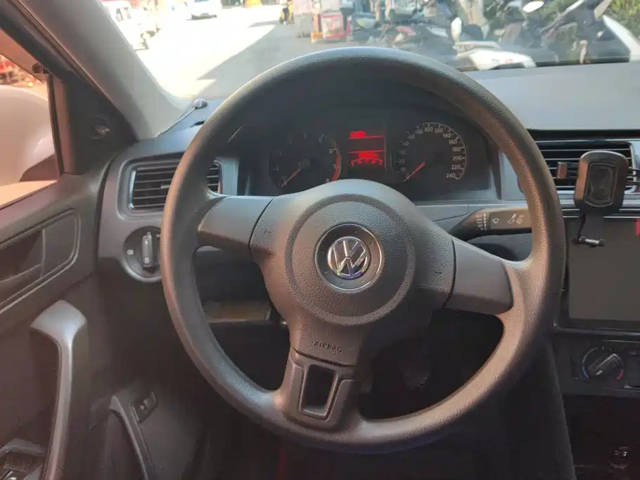Volkswagen Santana — миниатюра 15