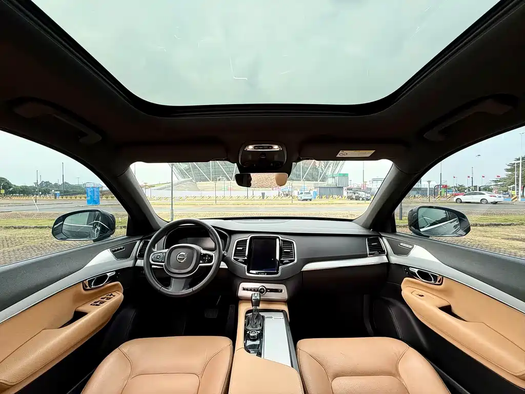 Volvo XC90 — миниатюра 11