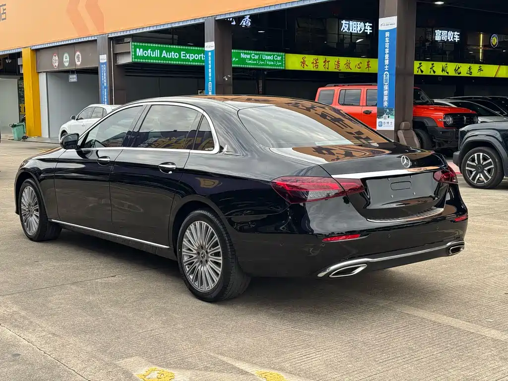 Mercedes-Benz E-Class — миниатюра 15