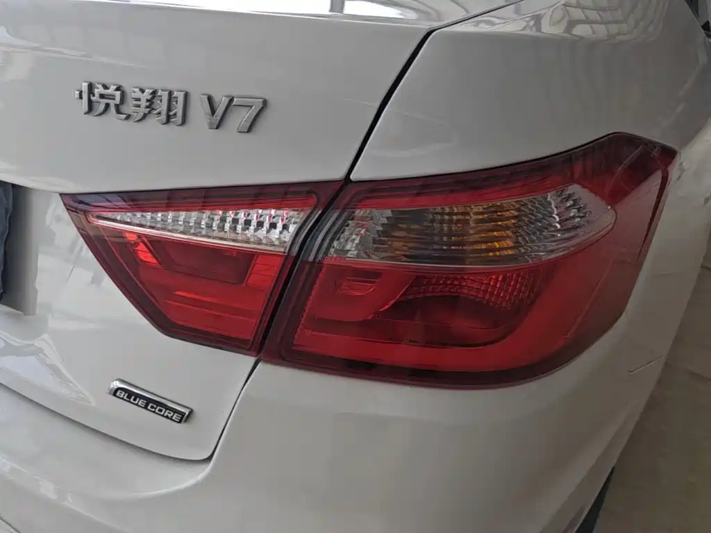 Changan V7 — миниатюра 8