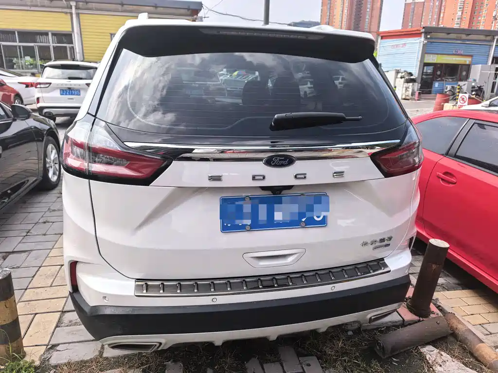 Ford Edge — миниатюра 14