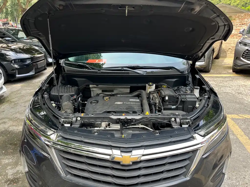 Chevrolet Equinox — миниатюра 14