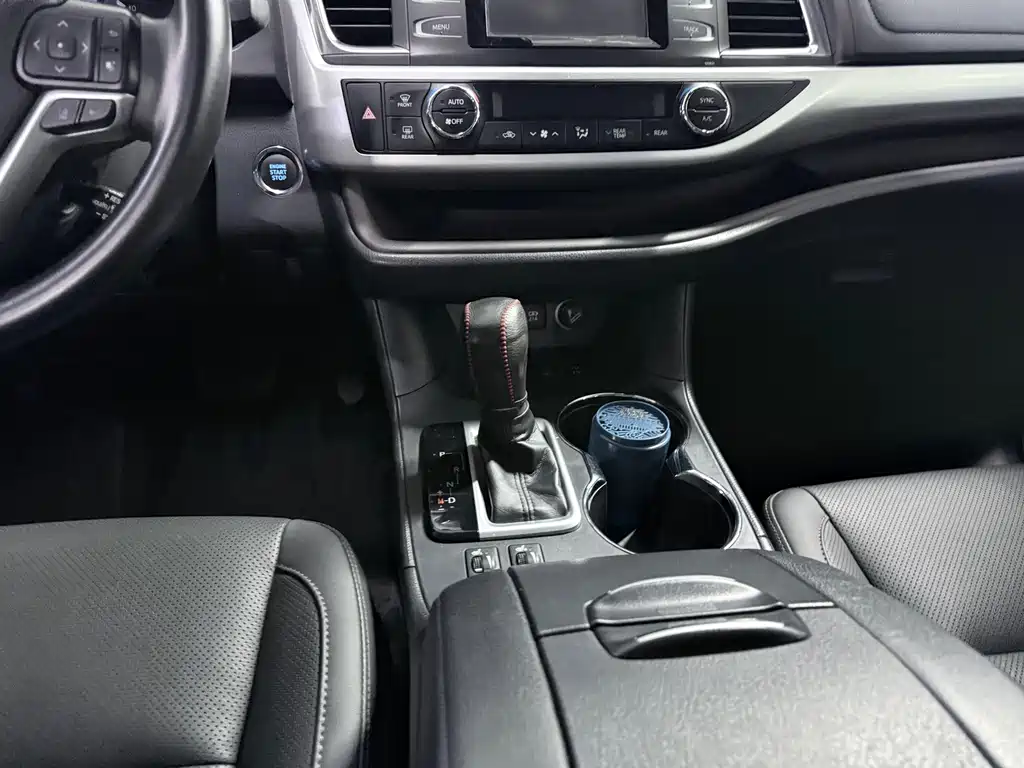 Toyota Highlander — миниатюра 16