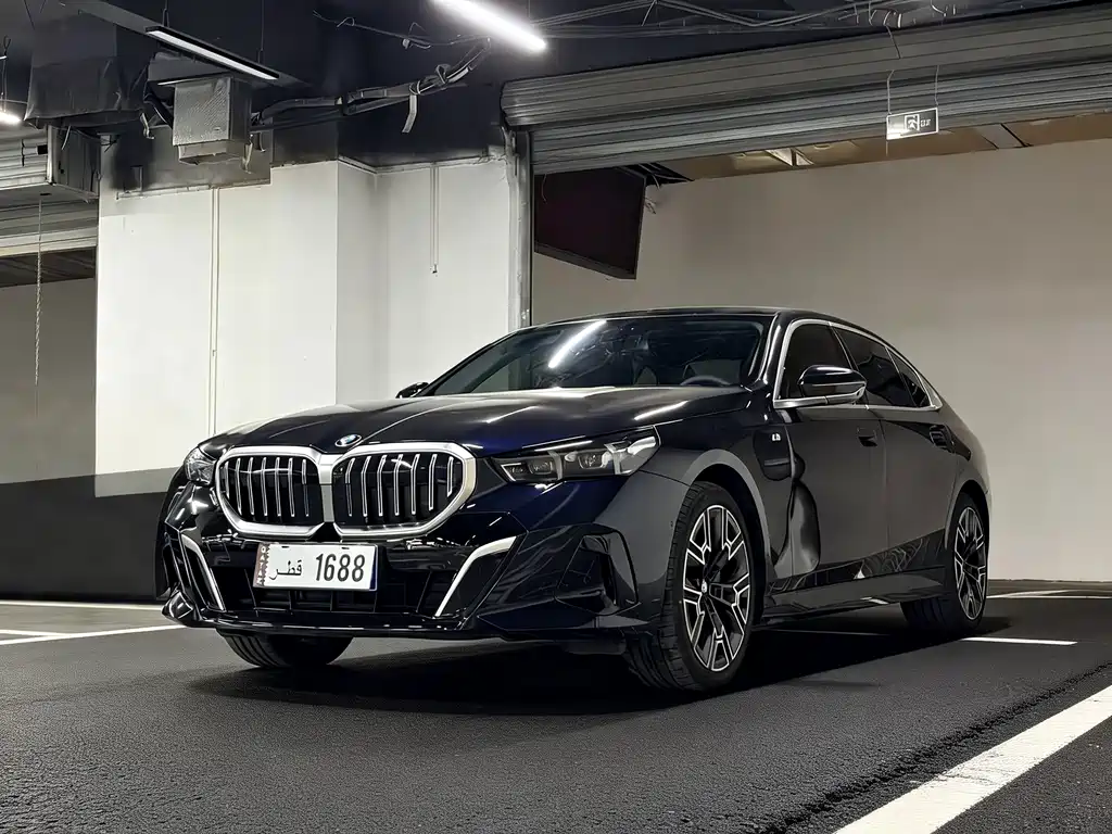 BMW 5 Series 2025