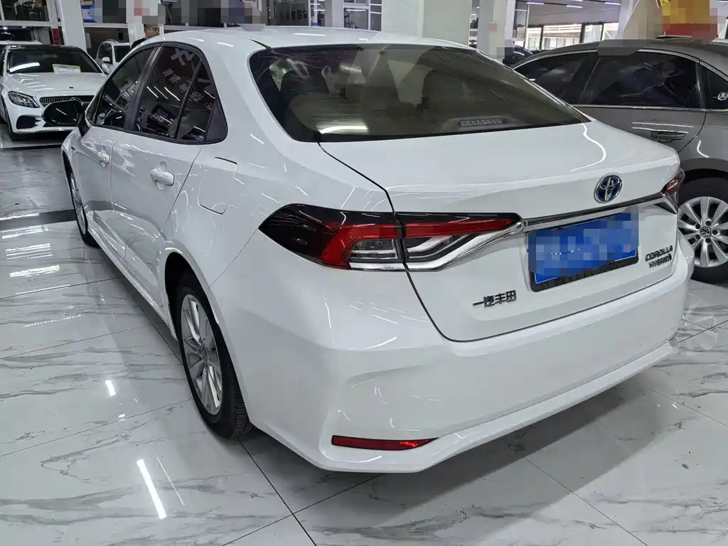 Toyota Corolla — миниатюра 4
