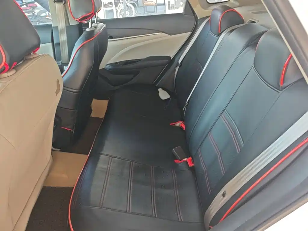 Buick Excelle — миниатюра 17