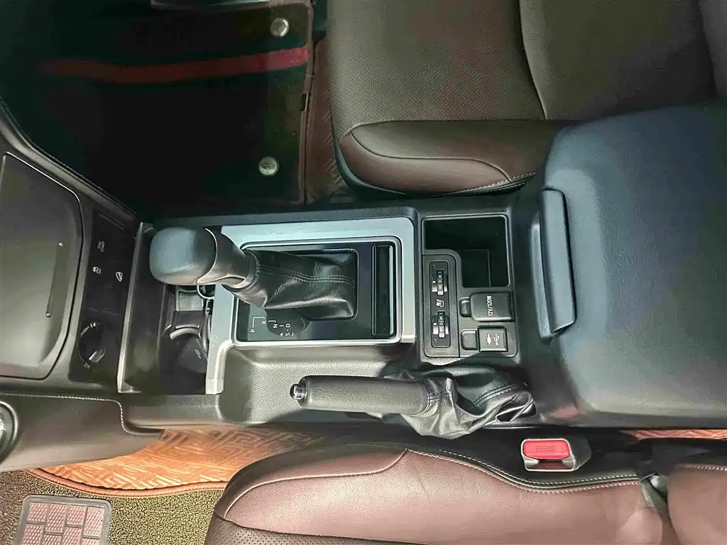 Toyota Prado — миниатюра 11