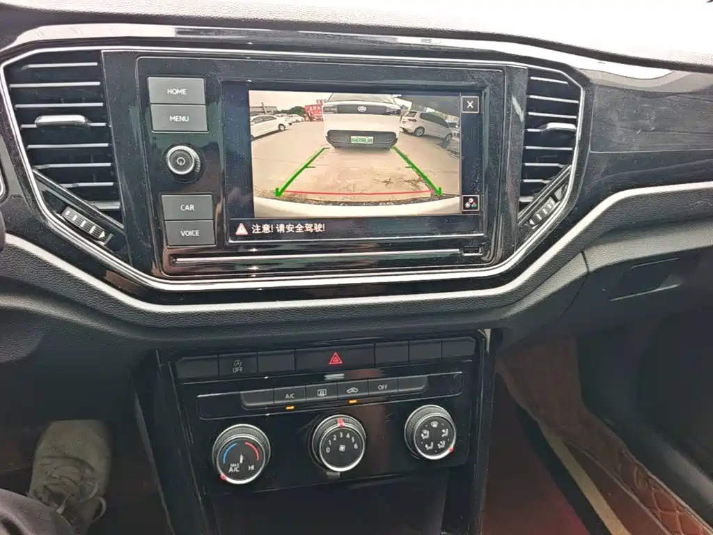 Volkswagen T-Roc — миниатюра 13