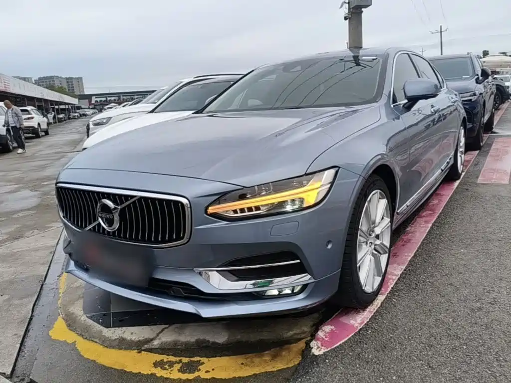 Volvo S90 — миниатюра 2